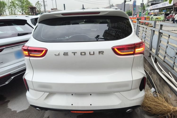 Used JETOUR X70 2020 1.5T Manual Comfort Edition 5 Seats Rear