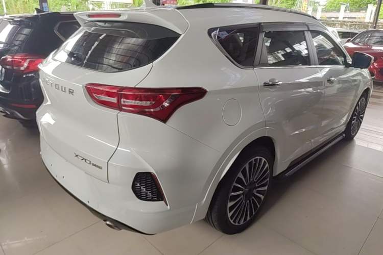 Used JETOUR X70 2020 1.5T DCT Luxury Edition 5 Seats Rear Right 45 Deg
