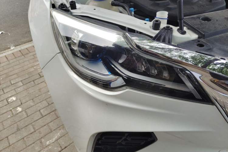 Used JETOUR X70 2020 1.5T DCT Comfort Edition 5-seater Right Front Headlight