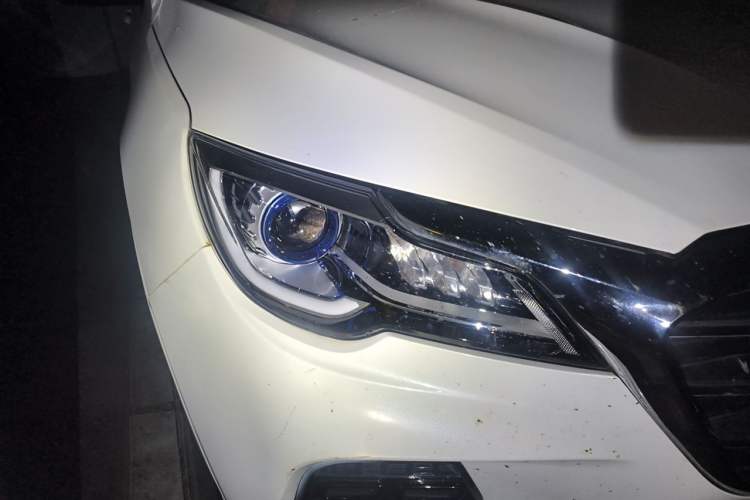 Used JETOUR X70 2020 1.5T Manual Comfort Edition 7-Seater Right Front Headlight