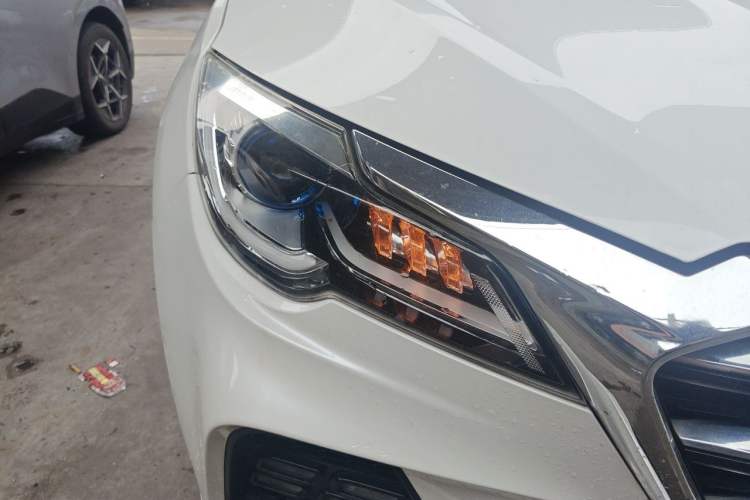 Used JETOUR X70 2020 1.5T Manual Enjoyment Edition 7-Seater Right Front Headlight