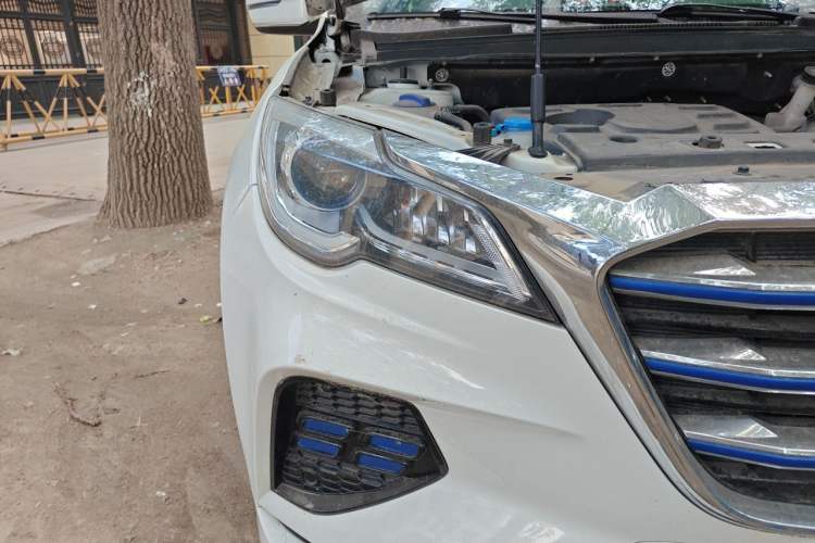 Used JETOUR X70 2020 1.5T Manual Comfort Edition 5 Seats Right Front Headlight
