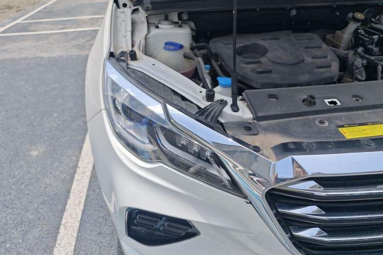 Used JETOUR X70 2020 1.5T DCT Comfort Edition 7-Seater Right Front Headlight