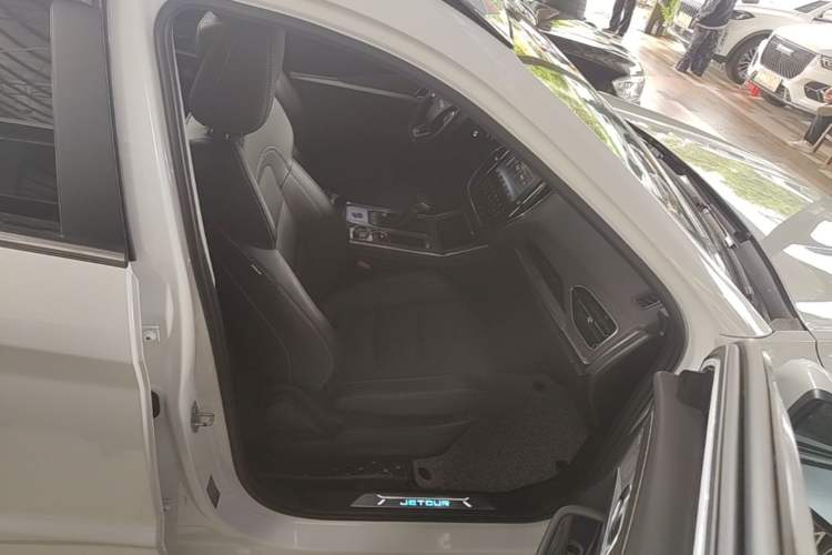 Used JETOUR X70 2020 1.5T DCT Luxury Edition 5 Seats Right Front Seat