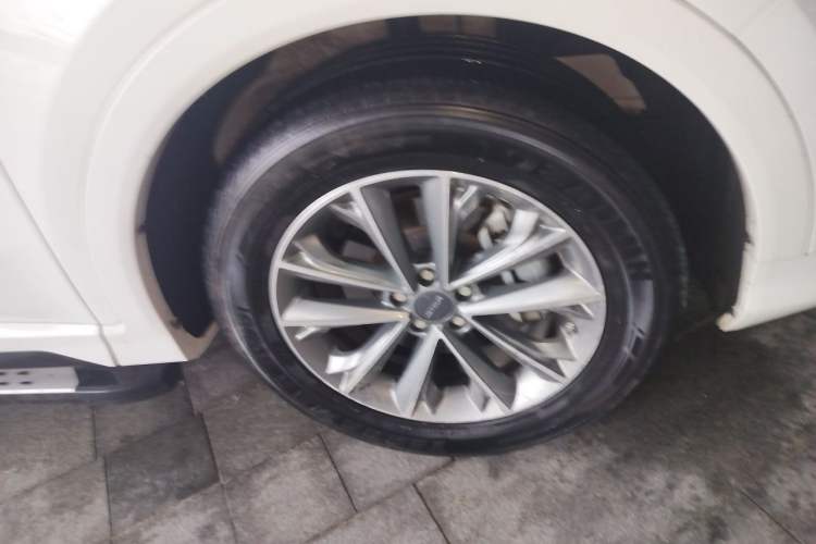 Used JETOUR X70 2020 1.5T DCT Comfort Edition 6 Seats Right Front Wheel Hub