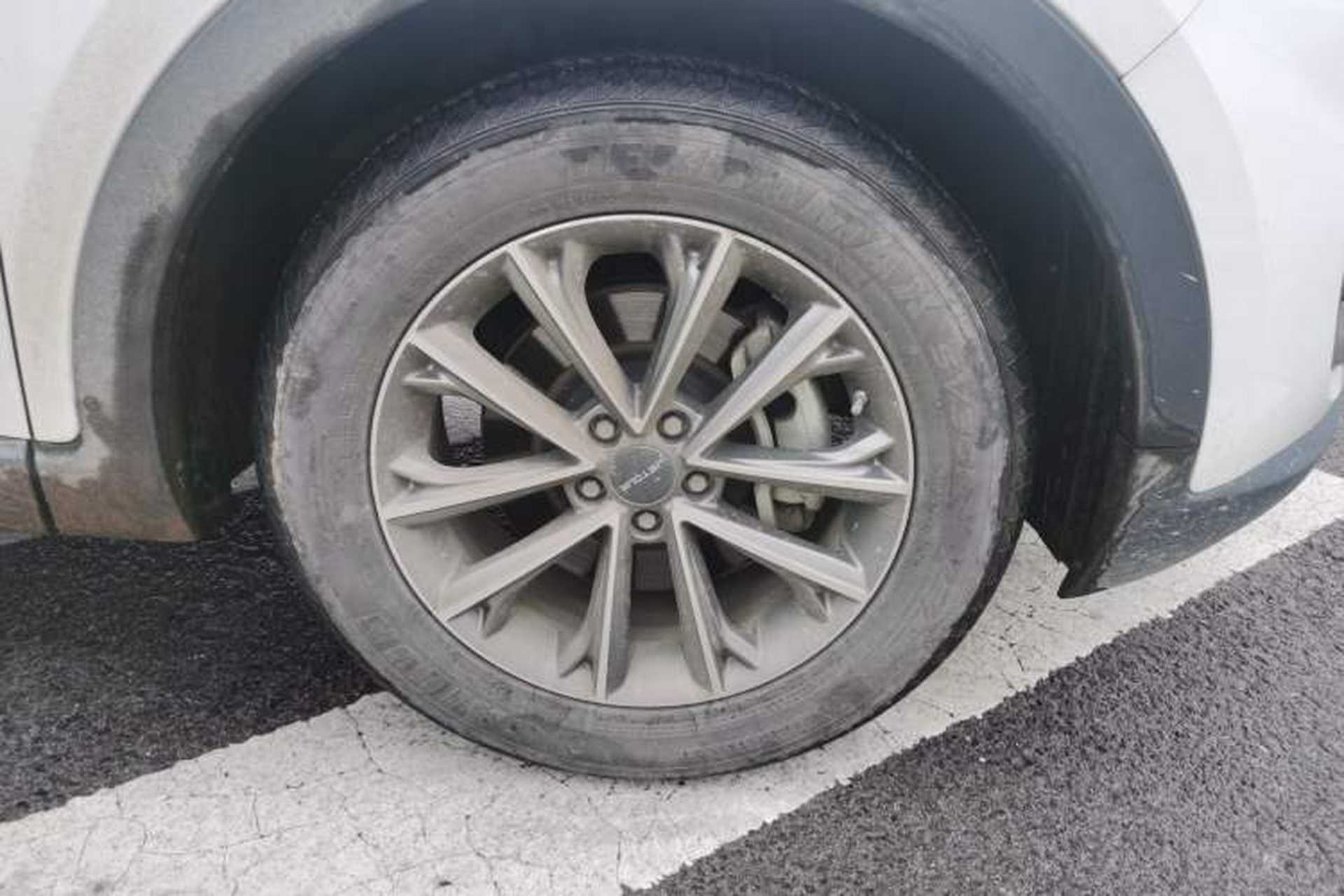 Used JETOUR X70 2020 1.5T DCT YueXing Edition 5 Seats Right Front Wheel Hub