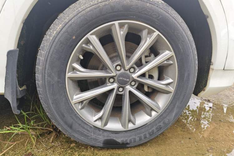 Used JETOUR X70 2020 1.5T Manual Comfort Edition 5 Seats Right Front Wheel Hub
