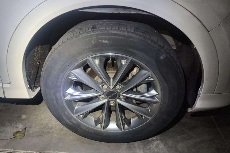 Used JETOUR X70 2020 1.5T Manual Comfort Edition 7-Seater Right Front Wheel Hub