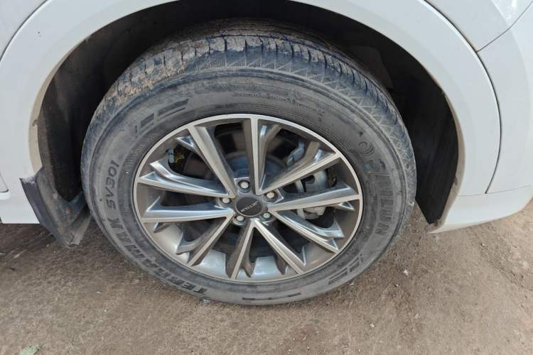 Used JETOUR X70 2020 1.5T Manual Comfort Edition 5 Seats Right Front Wheel Hub