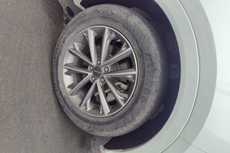 Used JETOUR X70 2020 1.5T Manual Comfort Edition 6 Seats Right Front Wheel Hub