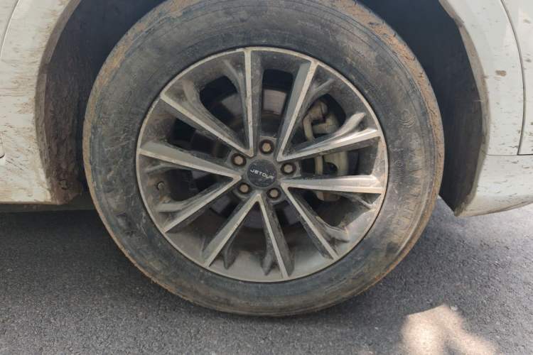 Used JETOUR X70 2020 1.5T DCT Yuexing Edition 6 Seats Right Front Wheel Hub