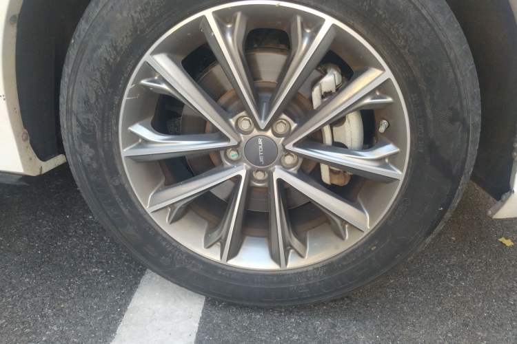 Used JETOUR X70 2020 1.5T DCT Yuexing Edition 6 Seats Right Front Wheel Hub