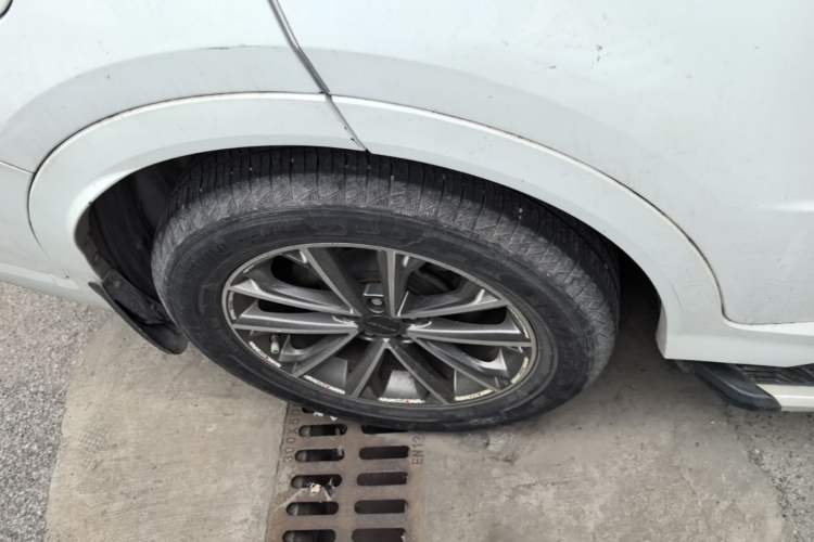 Used JETOUR X70 2020 1.5T DCT YueXing Edition 5 Seats Right Rear Wheel Hub