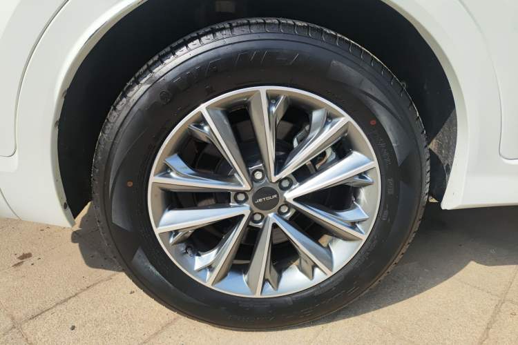 Used JETOUR X70 2020 1.5T DCT Comfort Edition 7-Seater Right Rear Wheel Hub