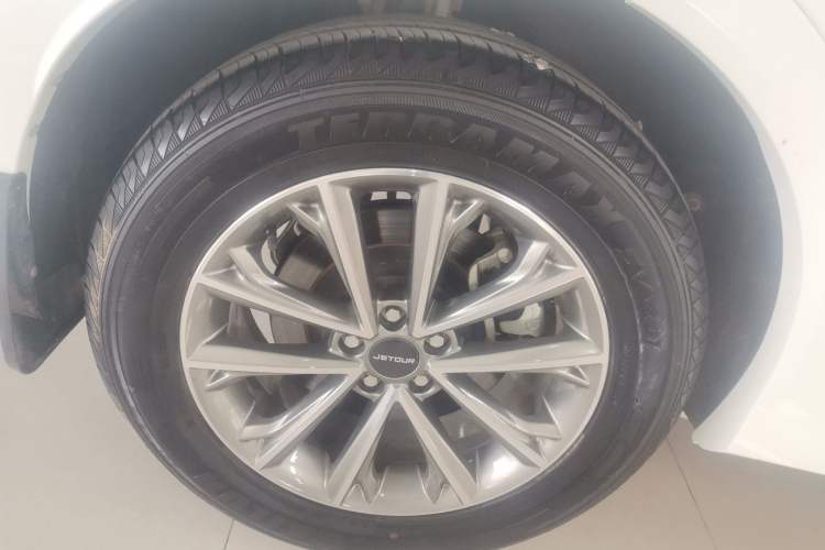 Used JETOUR X70 2020 1.5T Manual Comfort Edition 7-Seater Right Rear Wheel Hub