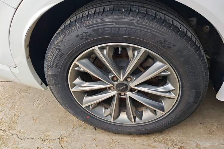 Used JETOUR X70 2020 1.5T DCT Comfort Edition 7-Seater Right Rear Wheel Hub