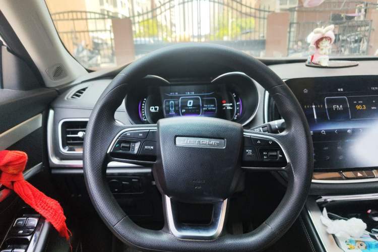 Used JETOUR X70 2020 1.5T DCT Comfort Edition 6 Seats Steering Wheel