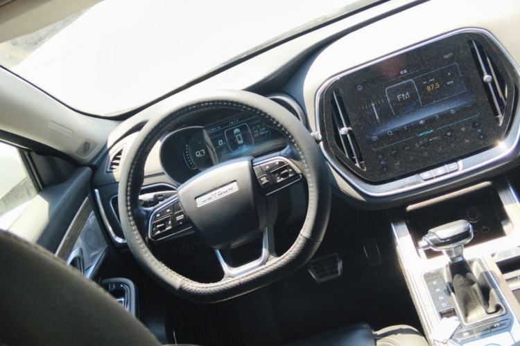 Used JETOUR X70 2020 1.5T DCT Smart Drive Version 6 Seats Steering Wheel