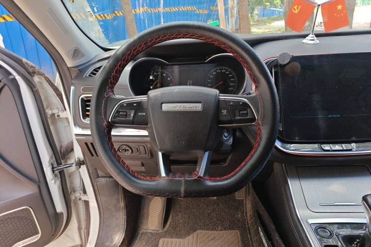 Used JETOUR X70 2020 1.5T Manual Comfort Edition 5 Seats Steering Wheel