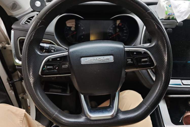 Used JETOUR X70 2020 1.5T Manual Comfort Edition 5 Seats Steering Wheel