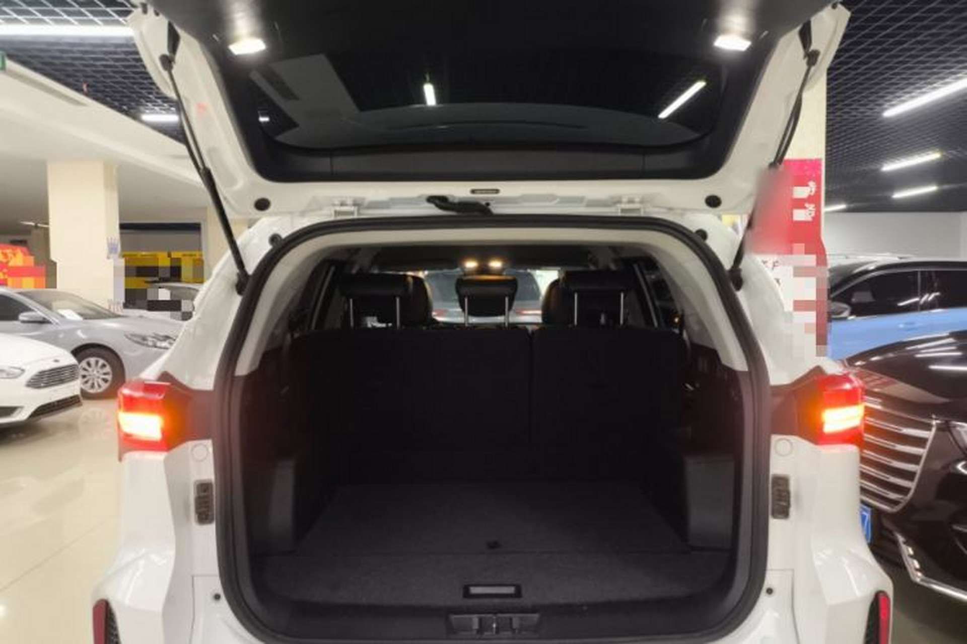 Used JETOUR X70 2020 1.5T DCT Comfort Edition 5-seater Trunk