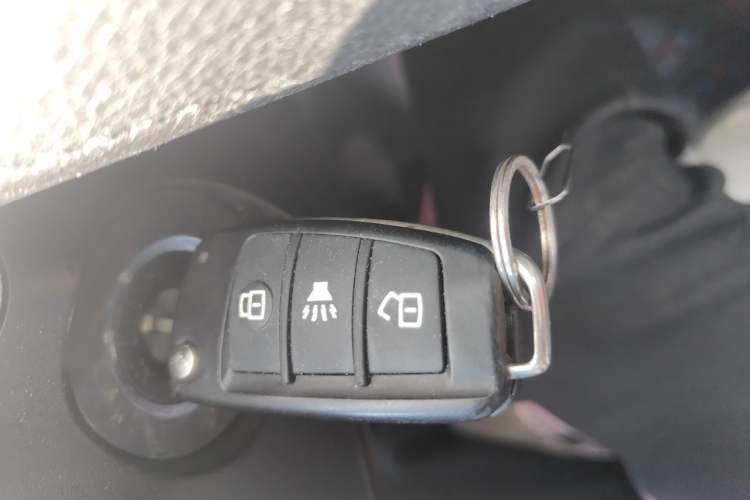 Used JETOUR X70 2020 1.5T Manual Comfort Edition 5 Seats Vehicle Key