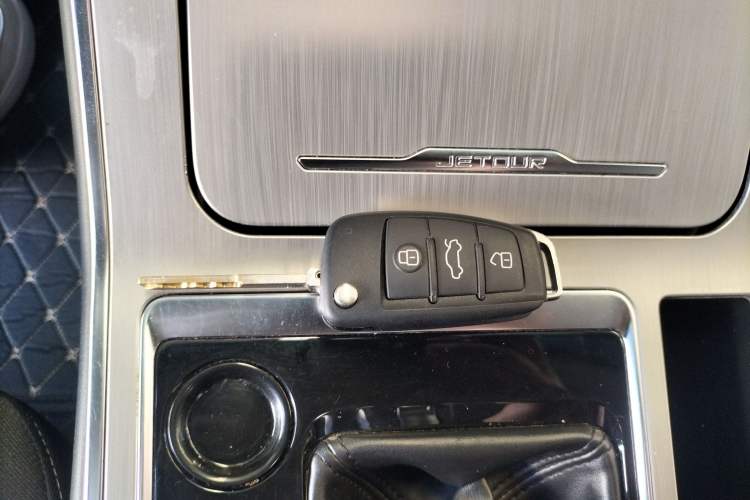 Used JETOUR X70 2020 1.5T Manual Comfort Edition 7-Seater Interior 1