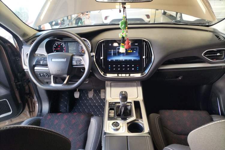 Used JETOUR X70 2020 1.5T Manual Comfort Edition 7-Seater Interior 2