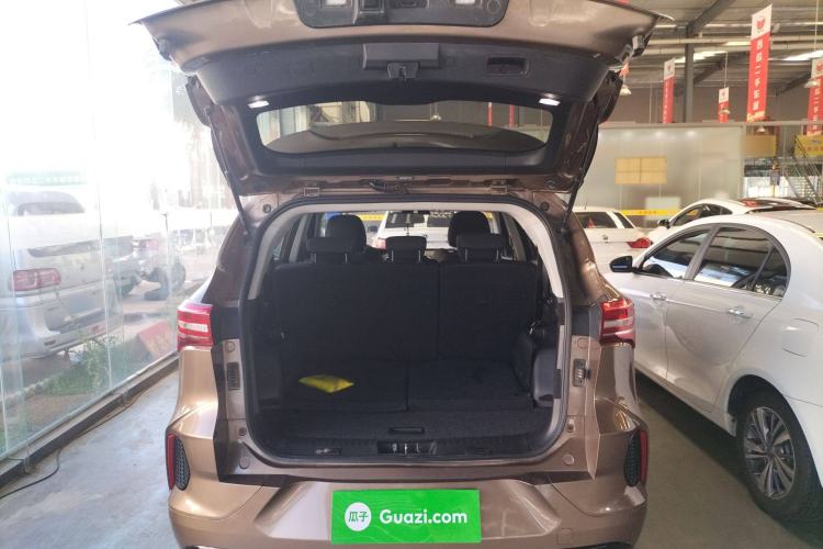 Used JETOUR X70 2020 1.5T Manual Comfort Edition 7-Seater Trunk