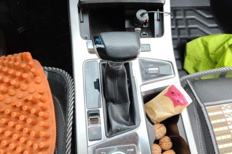 Used JETOUR X70 2021 Zhuge 1.6T DCT Wuhou 5-Seater Gear Lever