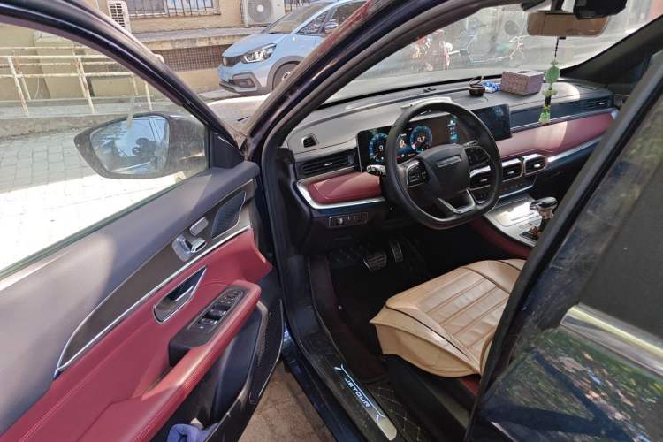 Used JETOUR X70 2021 1.5T DCT Exclusive II Version 7 Seats Interior 3