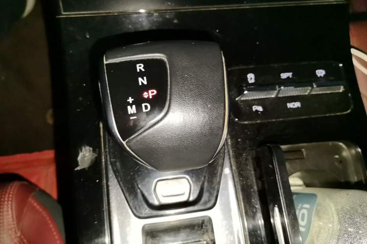 Used JETOUR X70 2021 Zhuge 1.6T DCT Kongming 7-Seater Gear Lever