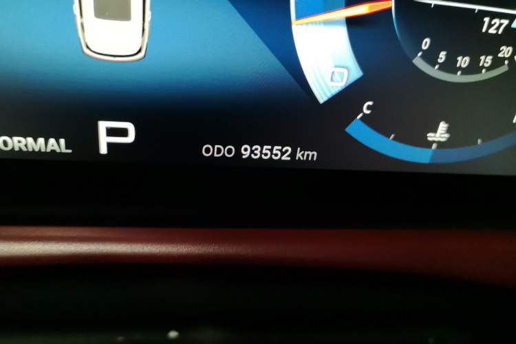 Used JETOUR X70 2021 Zhuge 1.6T DCT Kongming 7-Seater Odometer Close Up