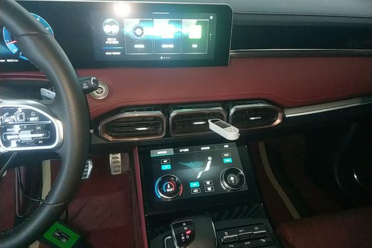 Used JETOUR X70 2021 Zhuge 1.6T DCT Kongming 5-Seater Audio And AC Panel