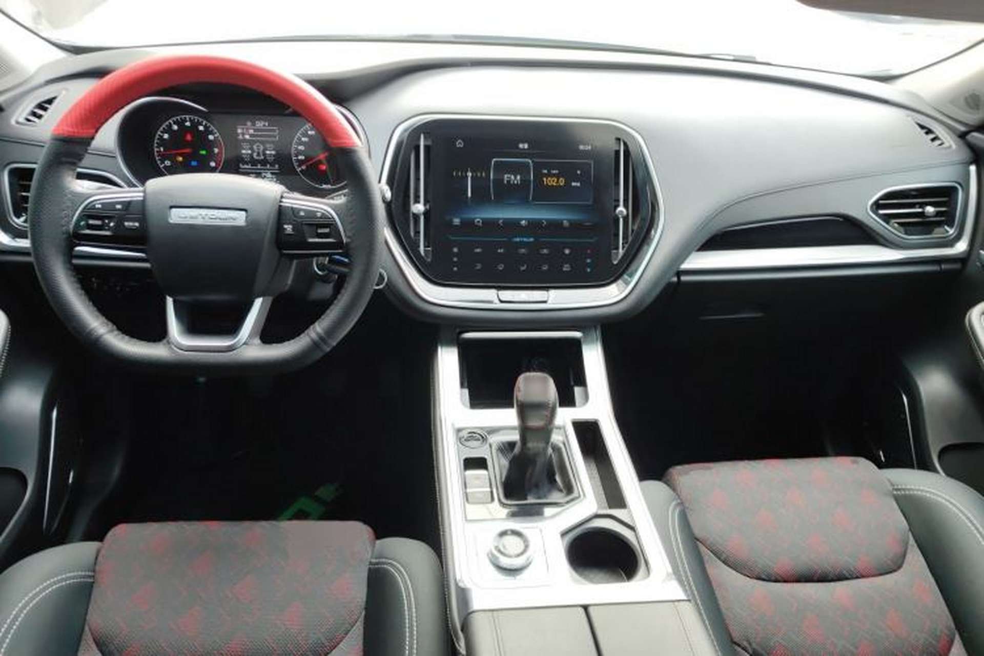 Used JETOUR X70 2021 1.5T Manual Special Edition I Version 5 Seats Center Console