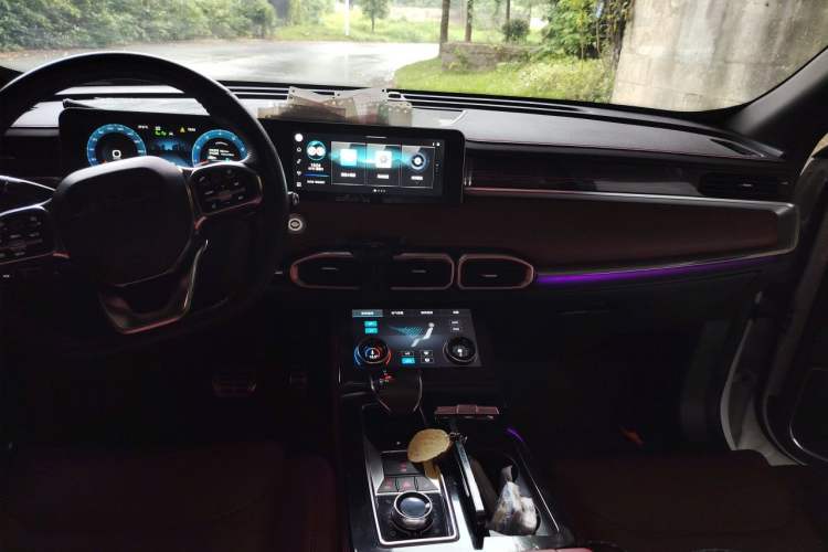 Used JETOUR X70 2021 Zhuge 1.6T DCT Kongming 5-Seater Center Console