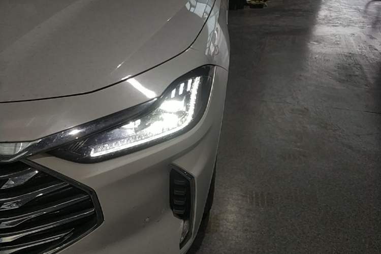 Used JETOUR X70 2021 Zhuge 1.6T DCT Junshi 5-seater Left Front Headlight
