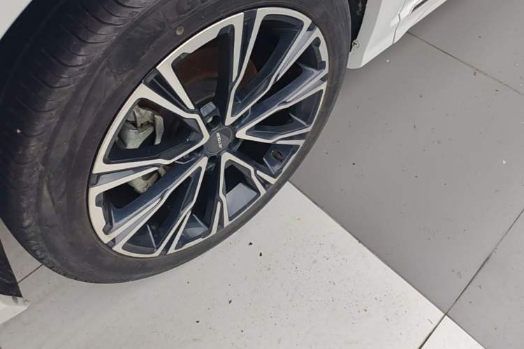 Used JETOUR X70 2021 Zhuge 1.6T DCT Junshi 5-seater Left Front Wheel Hub