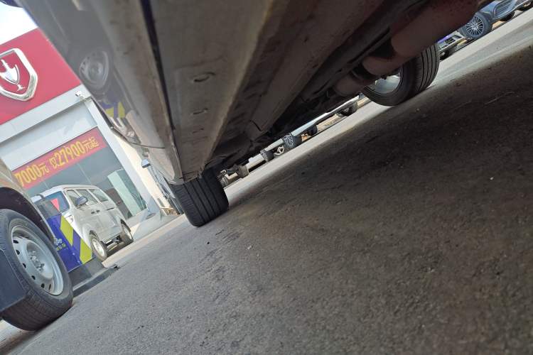 Used JETOUR X70 2021 Zhuge 1.6T DCT Junshi 5-seater Left Side Sill