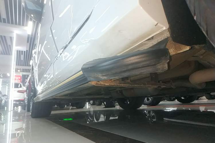 Used JETOUR X70 2021 Zhuge 1.6T DCT Kongming 5-Seater Left Side Sill