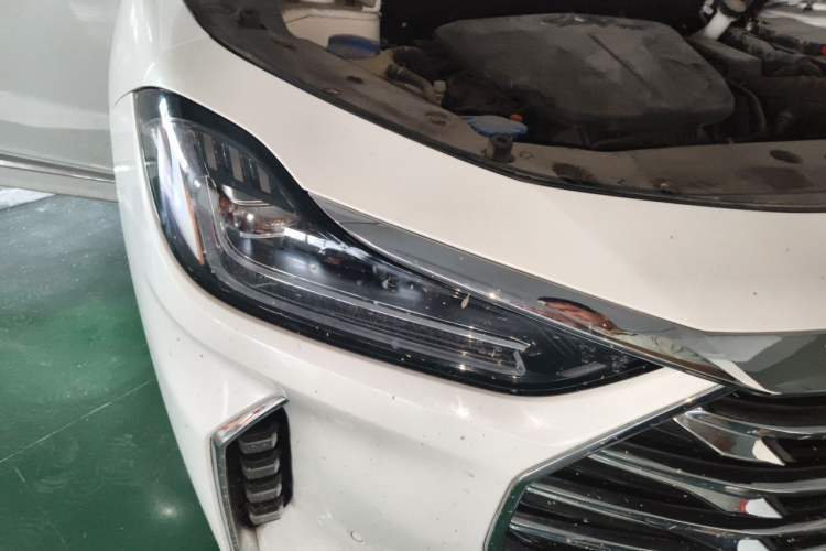 Used JETOUR X70 2021 Zhuge 1.6T DCT Kongming 5-Seater Right Front Headlight