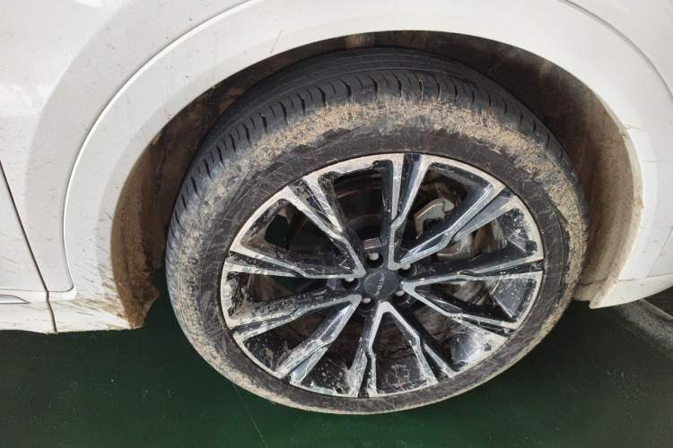 Used JETOUR X70 2021 Zhuge 1.6T DCT Kongming 5-Seater Right Front Wheel Hub