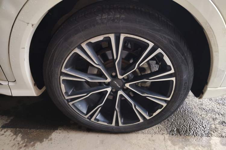 Used JETOUR X70 2021 Zhuge 1.6T DCT Kongming 5-Seater Right Front Wheel Hub