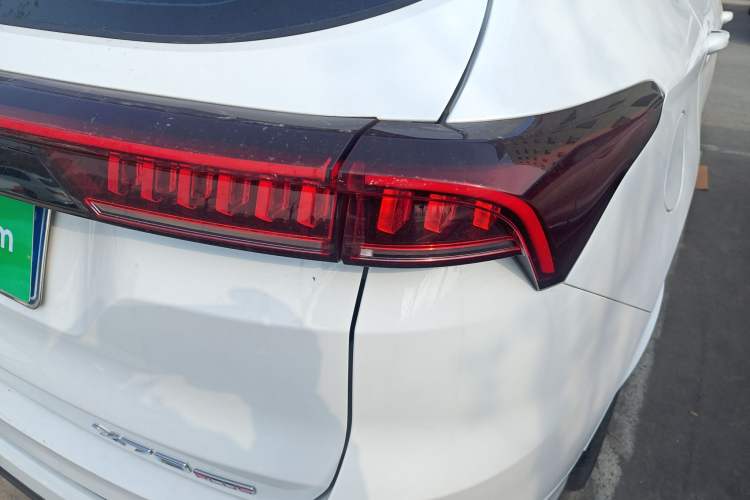 Used JETOUR X70 2021 Zhuge 1.6T DCT Junshi 5-seater Right Rear Taillight