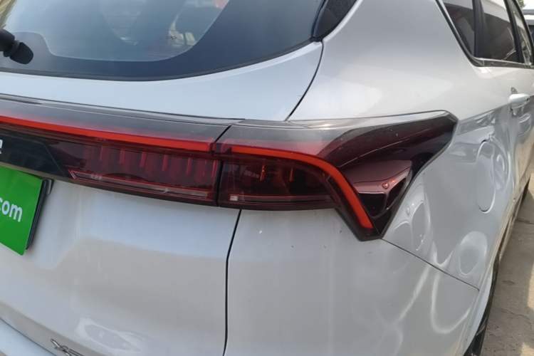 Used JETOUR X70 2021 Zhuge 1.6T DCT Junshi 7-Seater Right Rear Taillight