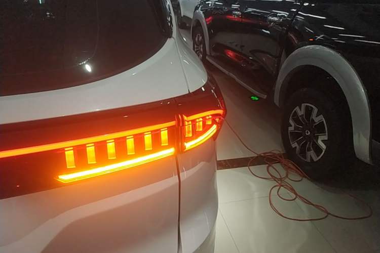 Used JETOUR X70 2021 Zhuge 1.6T DCT Kongming 5-Seater Right Rear Taillight