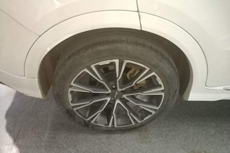 Used JETOUR X70 2021 Zhuge 1.6T DCT Junshi 5-seater Right Rear Wheel Hub