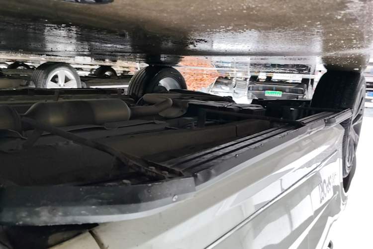 Used JETOUR X70 2021 Zhuge 1.6T DCT Wuhou 5-Seater Right Side Sill
