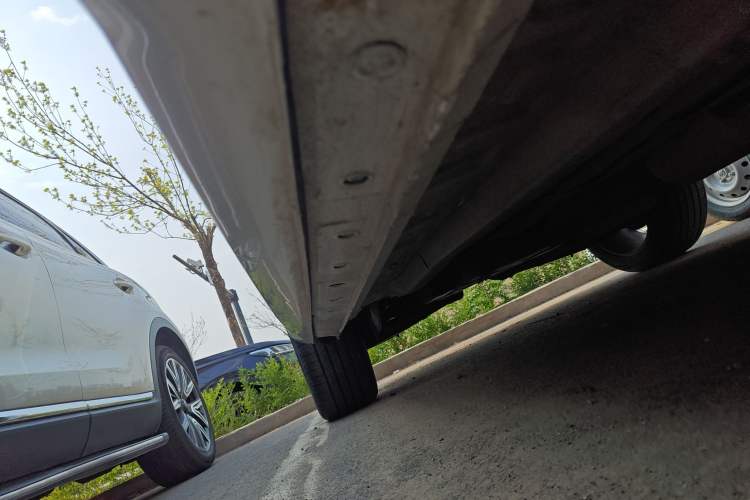 Used JETOUR X70 2021 Zhuge 1.6T DCT Junshi 5-seater Right Side Sill