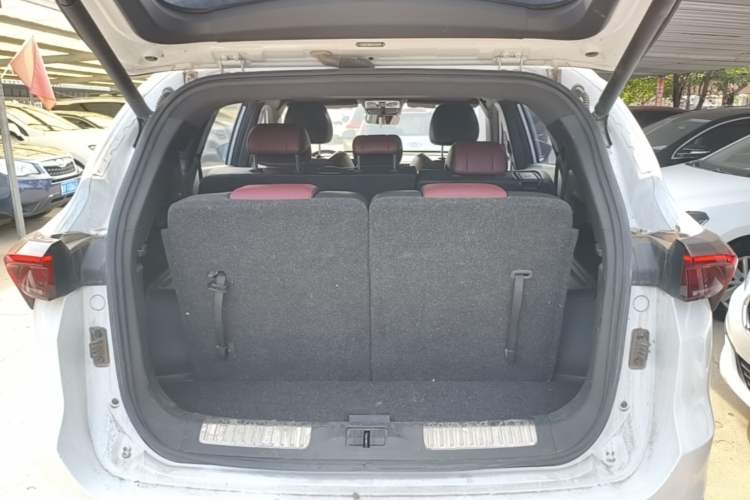 Used JETOUR X70 2021 Zhuge 1.6T DCT Junshi 7-Seater Trunk
